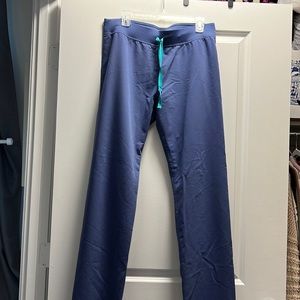 Figs Livingston scrub pants. Womens medium tall. Excellent condition.